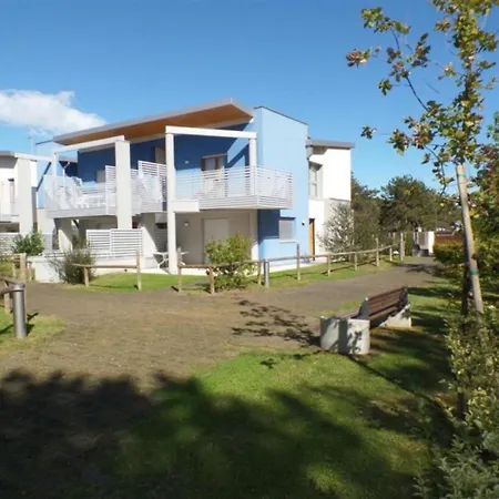 A Cozy Townhouse A Stones Throw From The Sea *