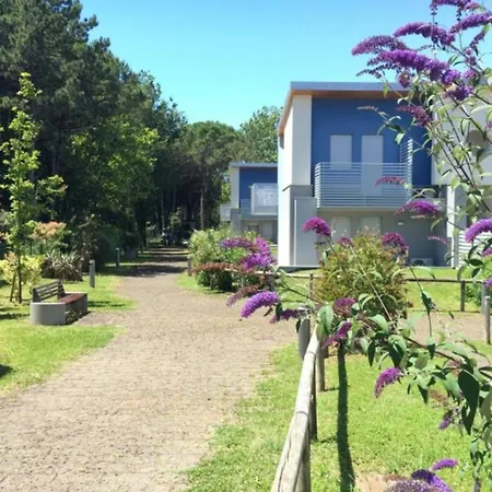A Cozy Townhouse A Stones Throw From The Sea *